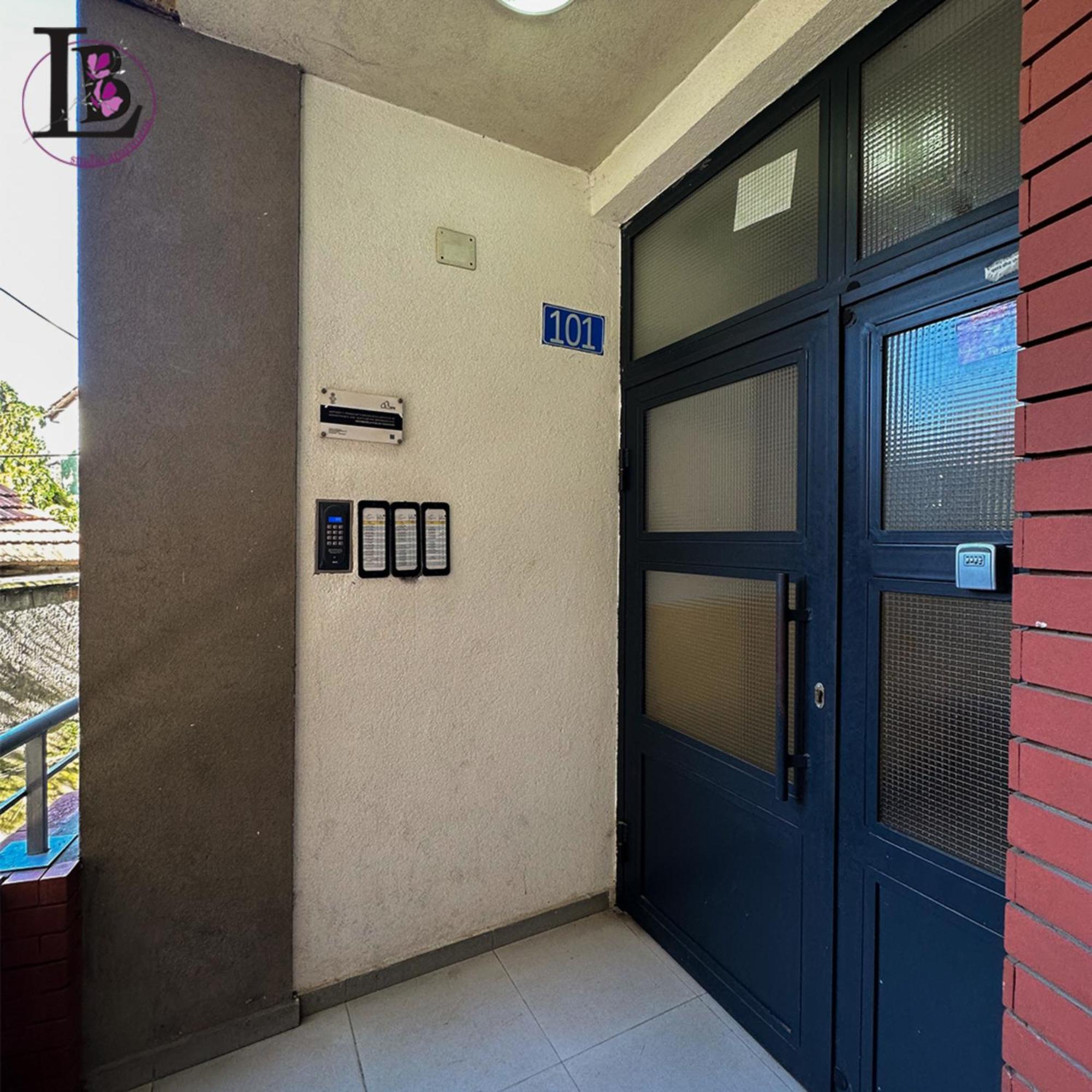 L&B Studio Apartment Pristina Exterior foto