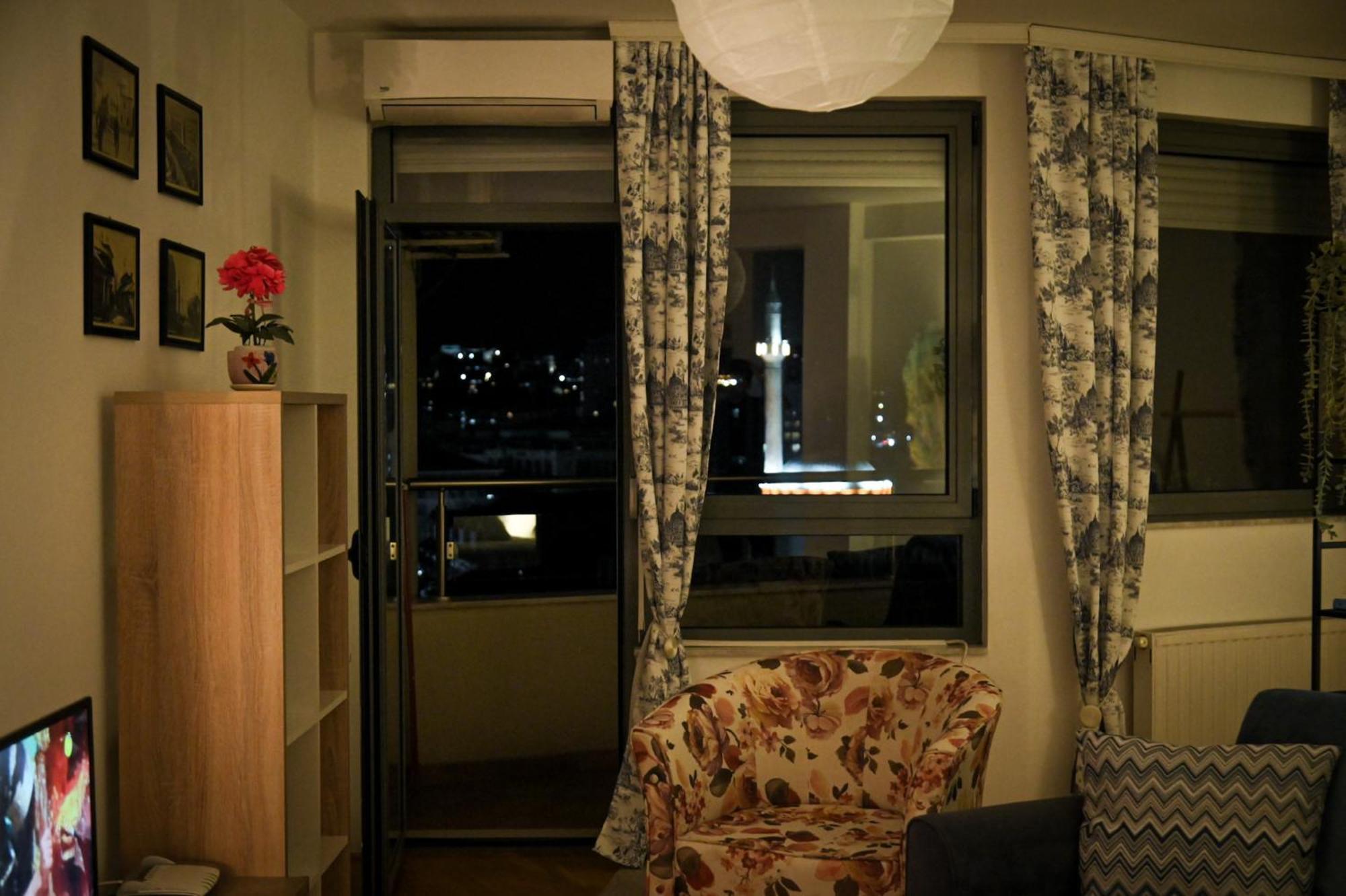 L&B Studio Apartment Pristina Exterior foto